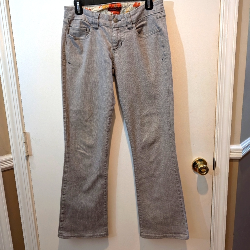 Juniors gray/stone color jeans. Size 7 by twentyone21